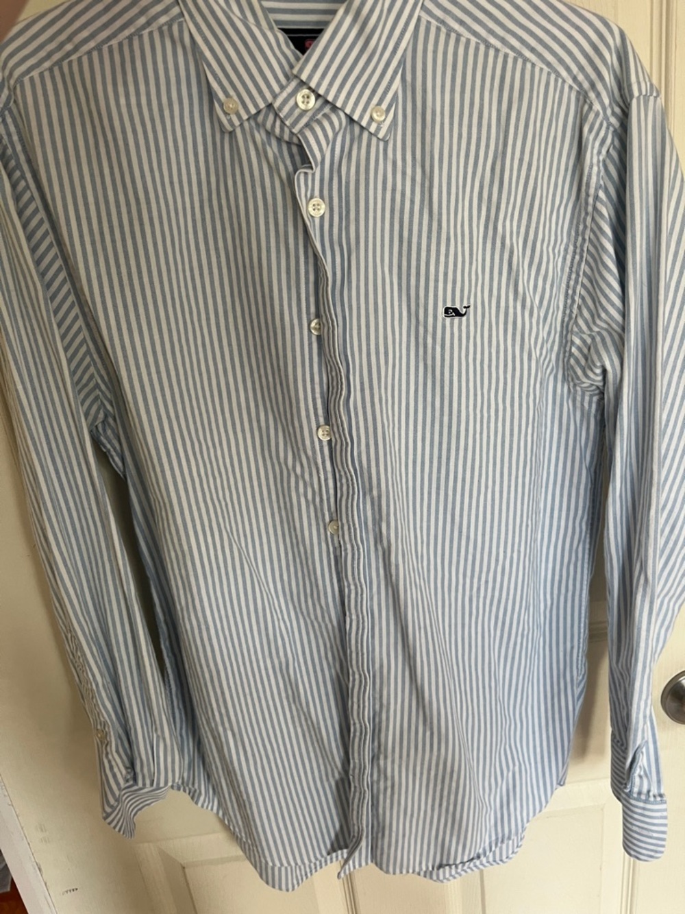 Vineyard Vines Men’s S whale Shirt Blue and White Striped Button-Down Shirt